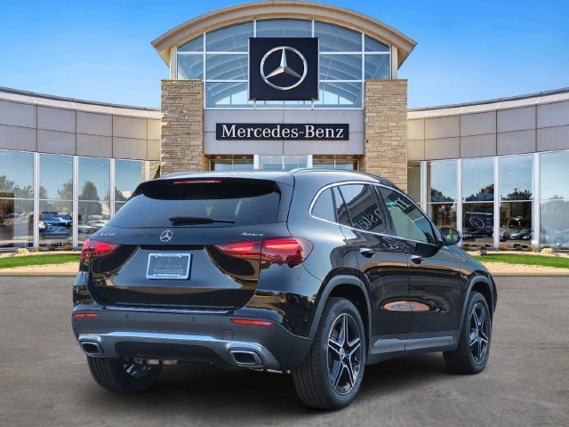 New 2026 Night Black Mercedes-Benz GLA 250 image 4