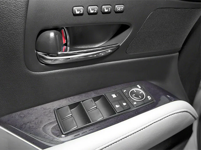 Used 2013 Claret Mica Lexus 350 image 19