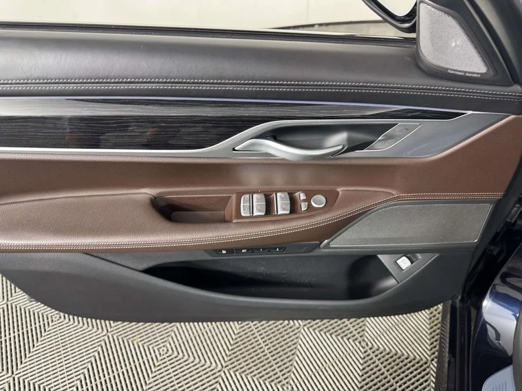 Used 2019 Black BMW 740i xDrive image 17