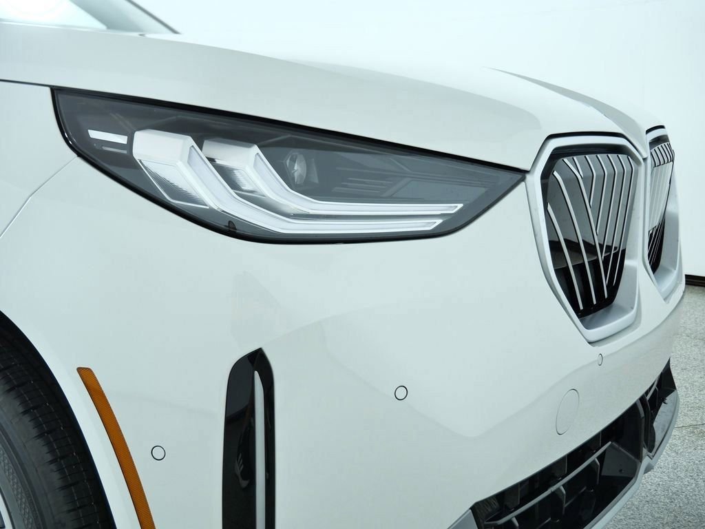 Used 2026 Alpine White BMW 30 xDrive image 13