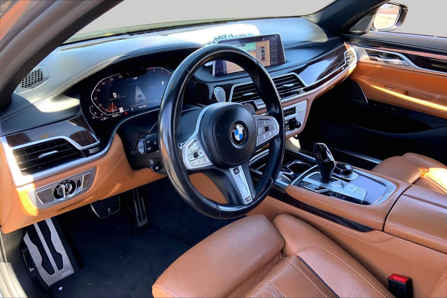 Used 2020 Bemina Grey Amber Effect BMW 750i xDrive image 16