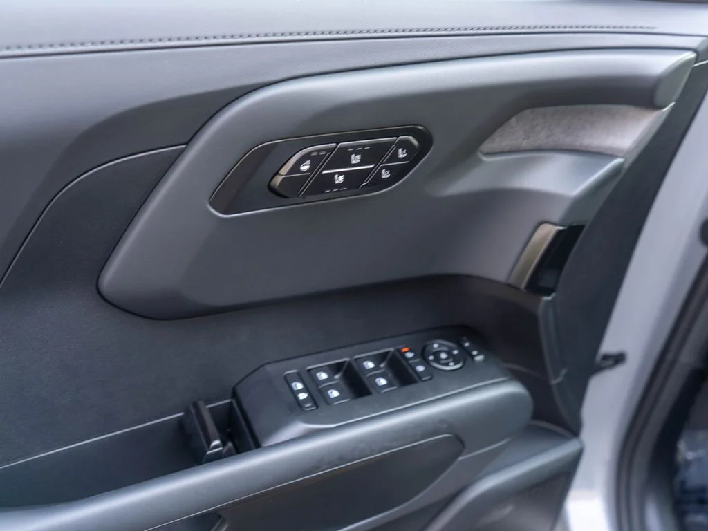 New 2027 Wolf Gray Kia X-LINE SX image 25