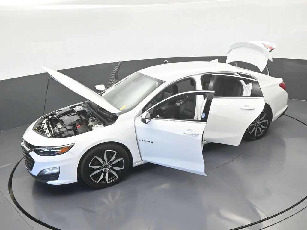 Used 2024 Summit White Chevrolet RS image 57