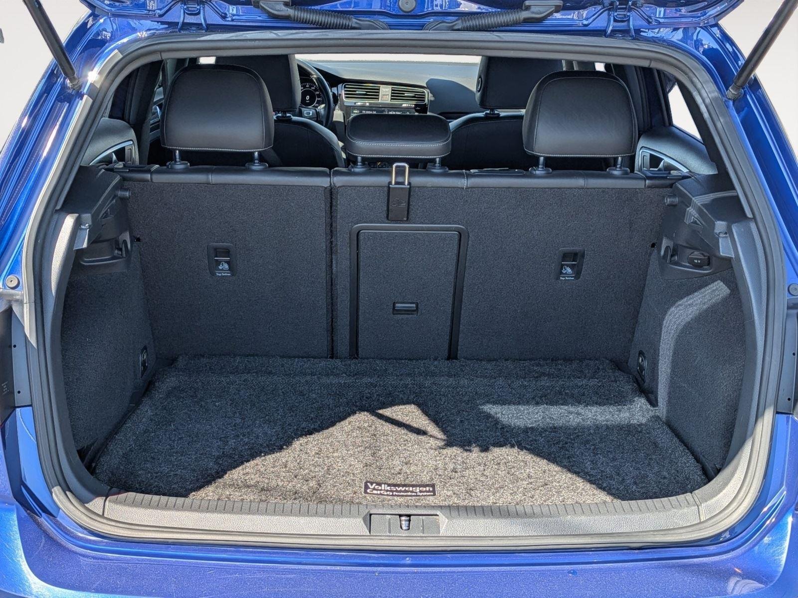Used 2018 Lapiz Blue Metallic Volkswagen 4Motion image 35