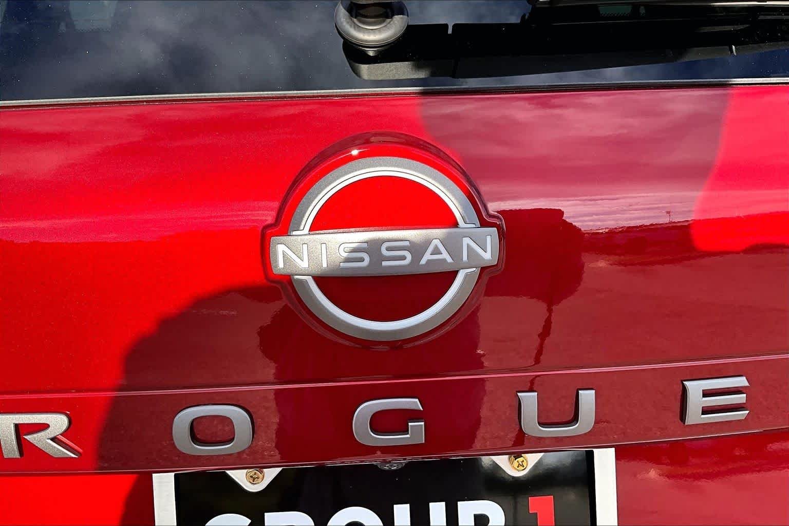 New 2027 Scarlet Ember Tintcoat Nissan SV image 15