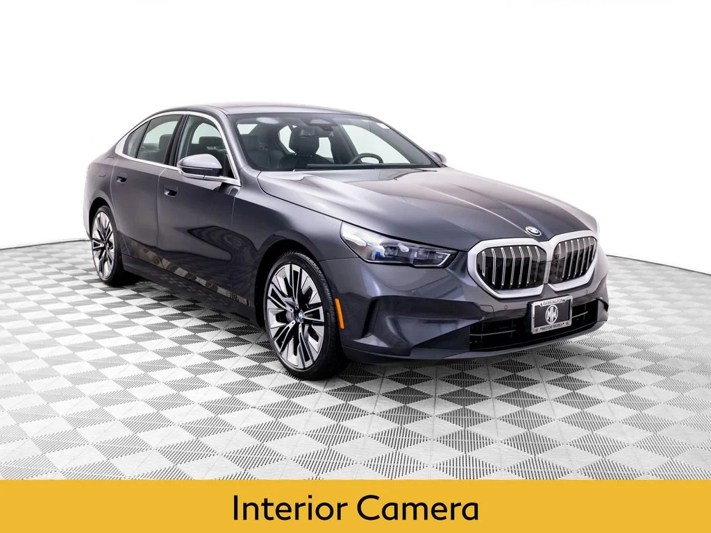 Used 2024 Gray BMW 540i xDrive image 8
