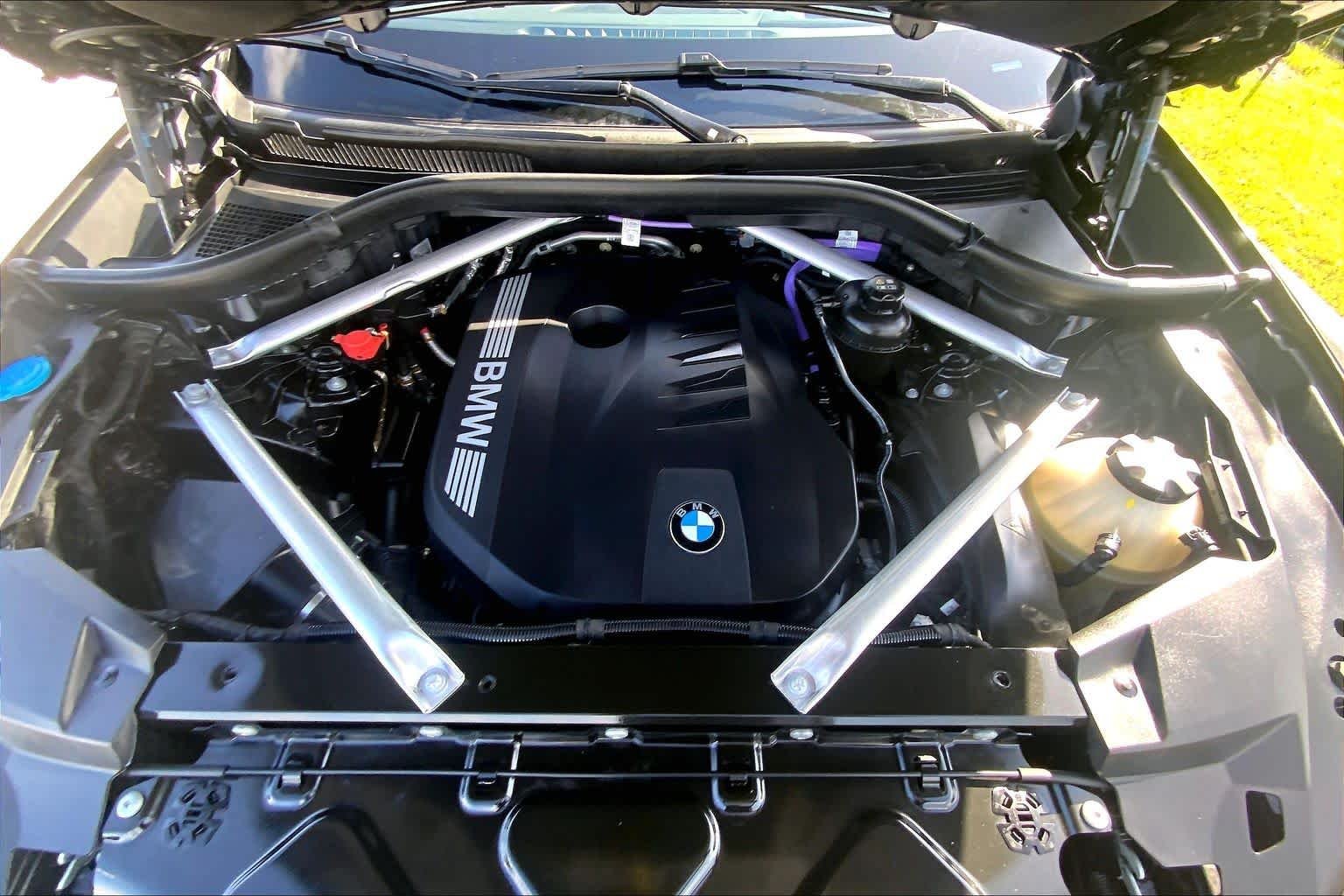 Used 2024 Black Sapphire Metallic BMW xDrive40i image 31