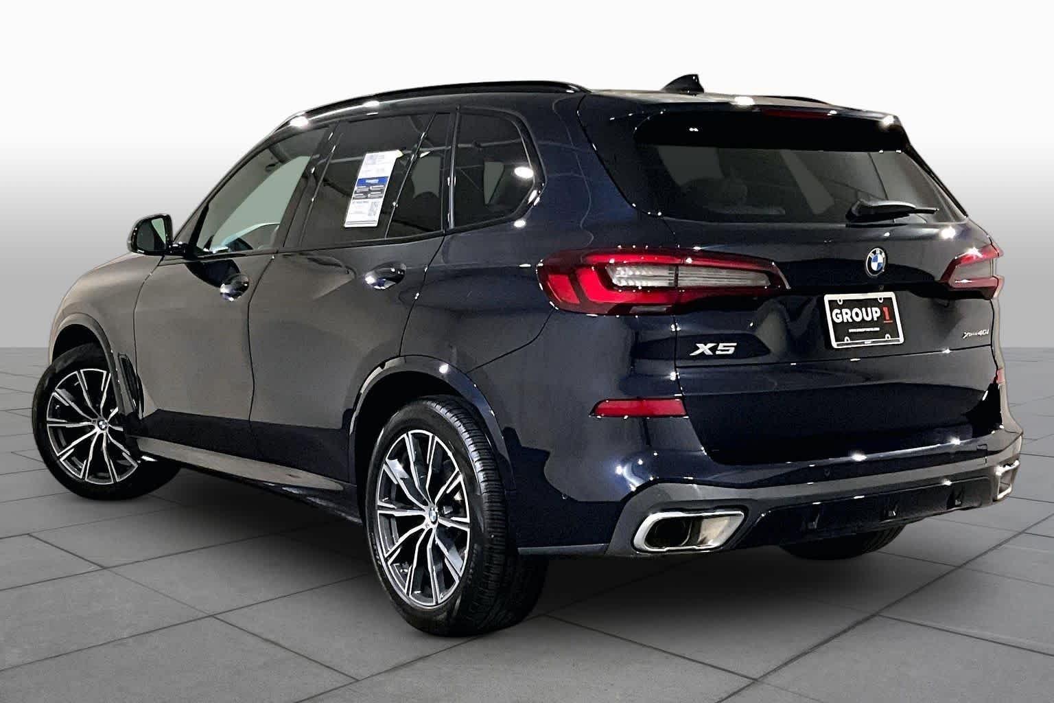 Used 2023 Carbon Black Metallic BMW xDrive40i image 11