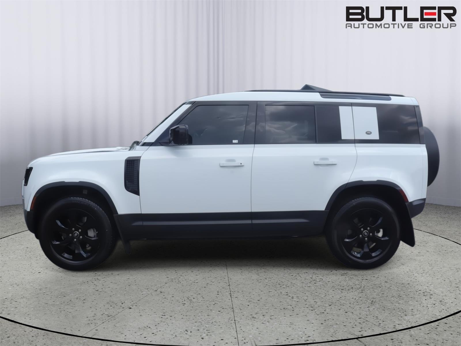 Used 2020 Fuji White Land Rover HSE image 3