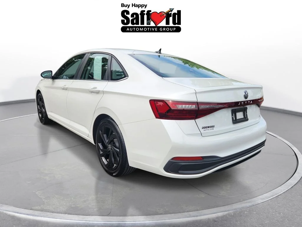 Used 2025  Volkswagen 1.5T SE image 10