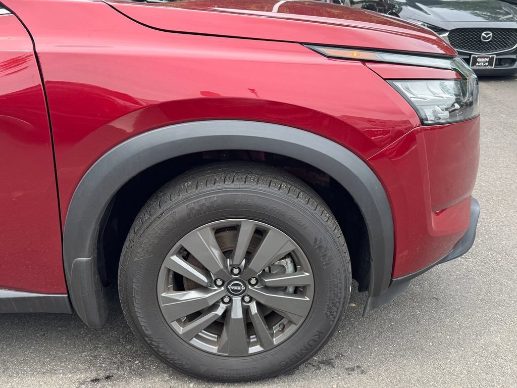 2024 Nissan Pathfinder SV - Photo 8