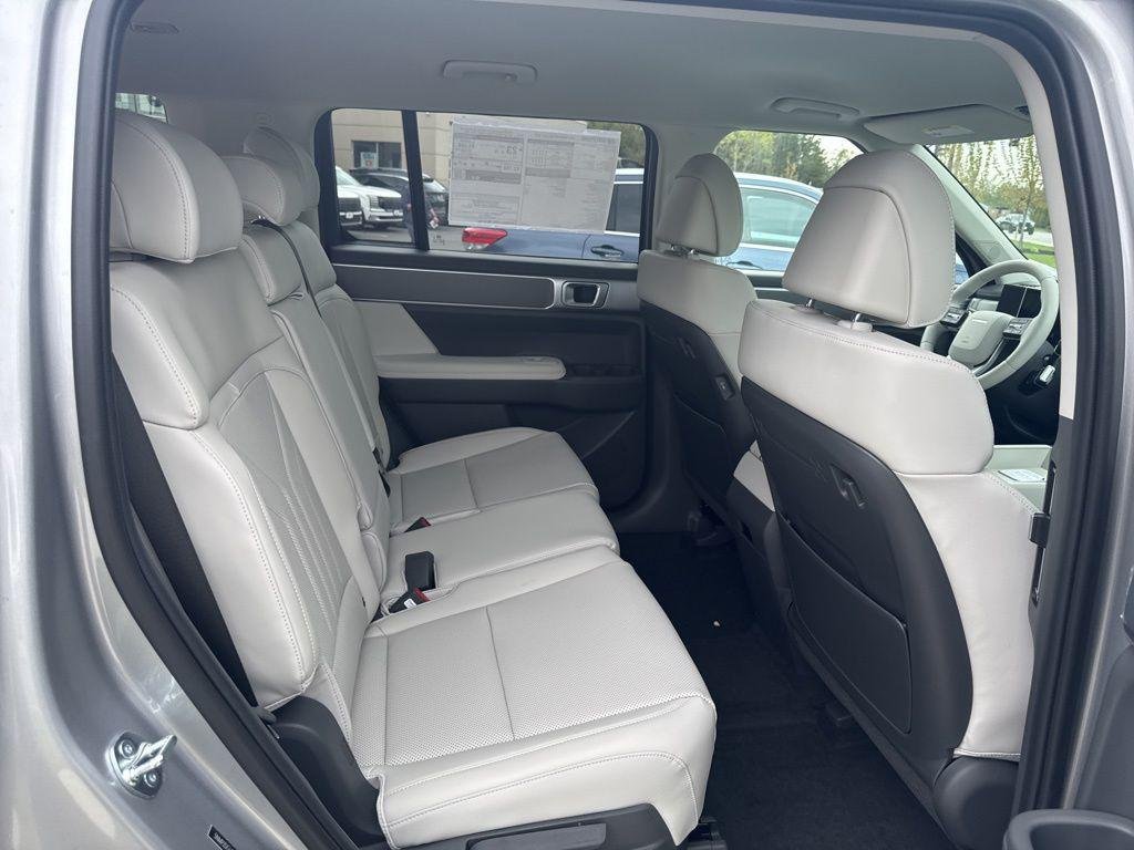 New 2026 Silver Hyundai SEL AWD image 32