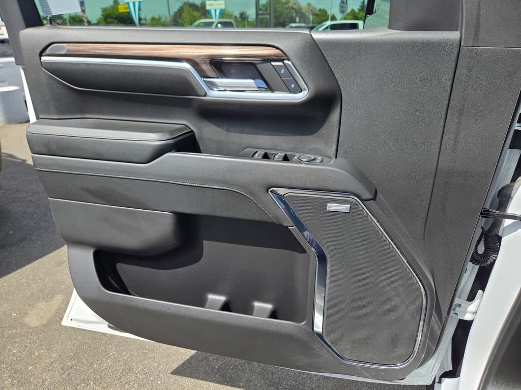 Used 2024 White Chevrolet RST image 12