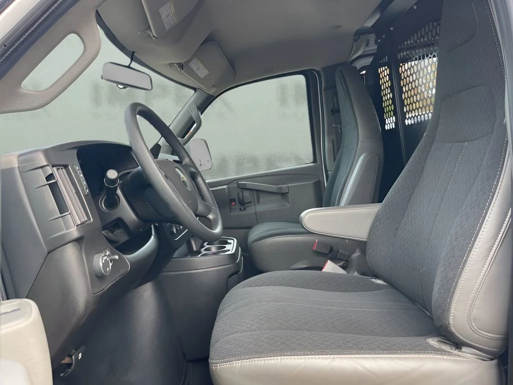 Used 2023 Summit White Chevrolet WT image 11