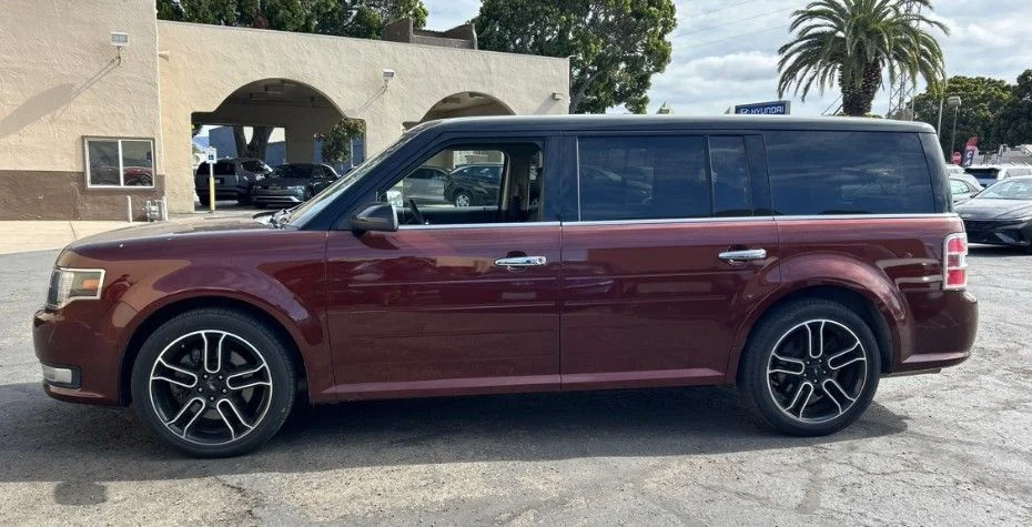 Used 2015 Brown Ford SEL image 3