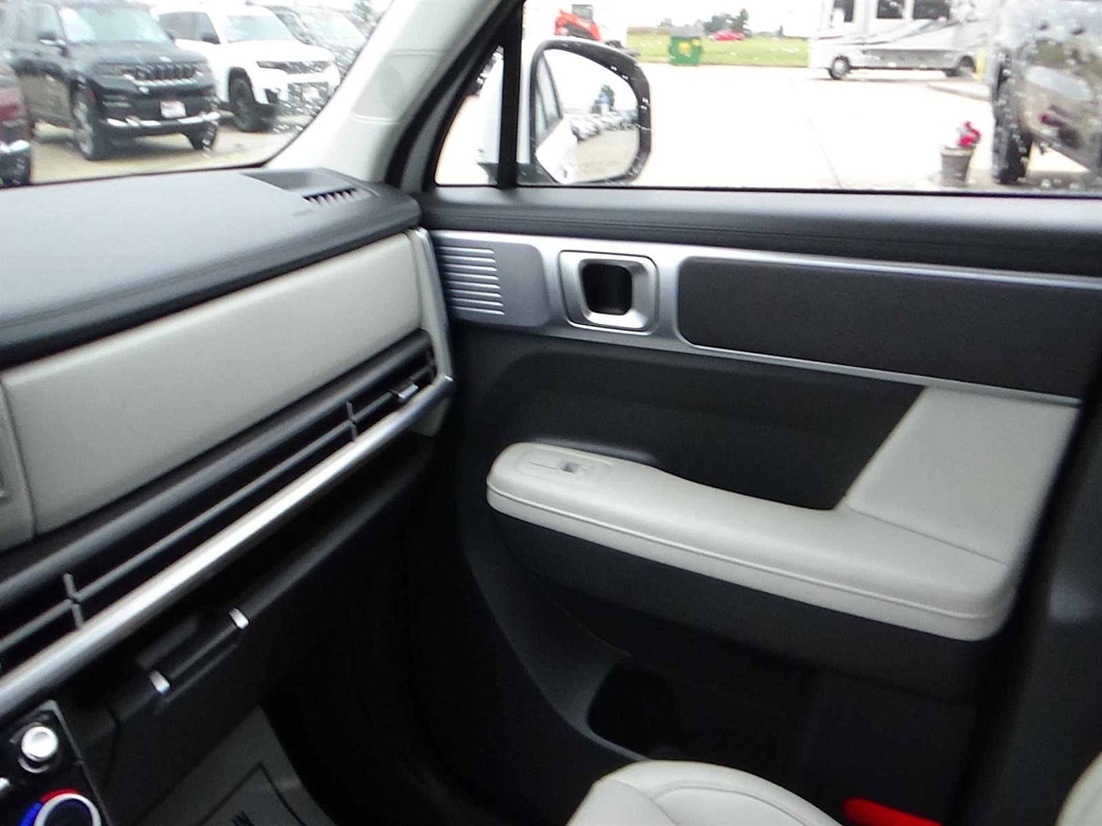 Used 2026 Serenity White Pearl (w6h) Hyundai SEL image 31