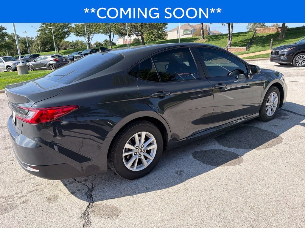 Used 2025  Toyota LE image 6