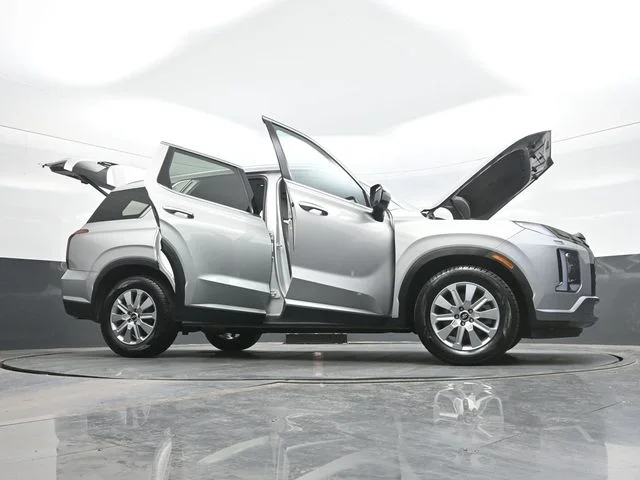Used 2024 Silver Hyundai SEL image 31
