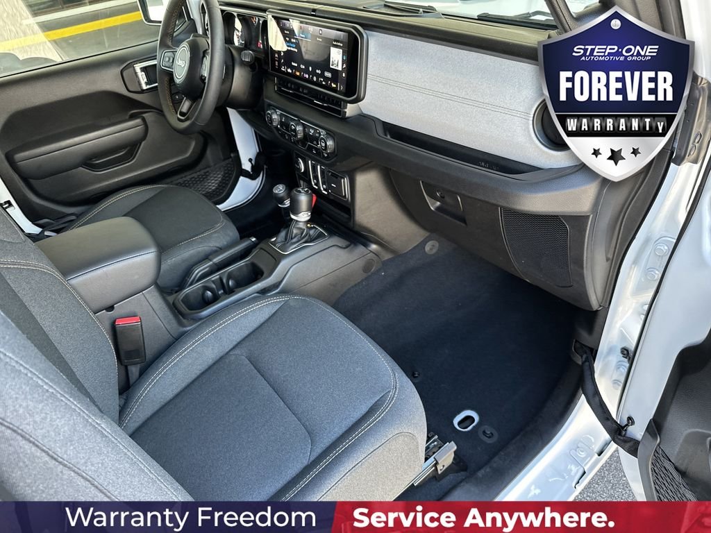 Used 2025 White Jeep Sport S image 30
