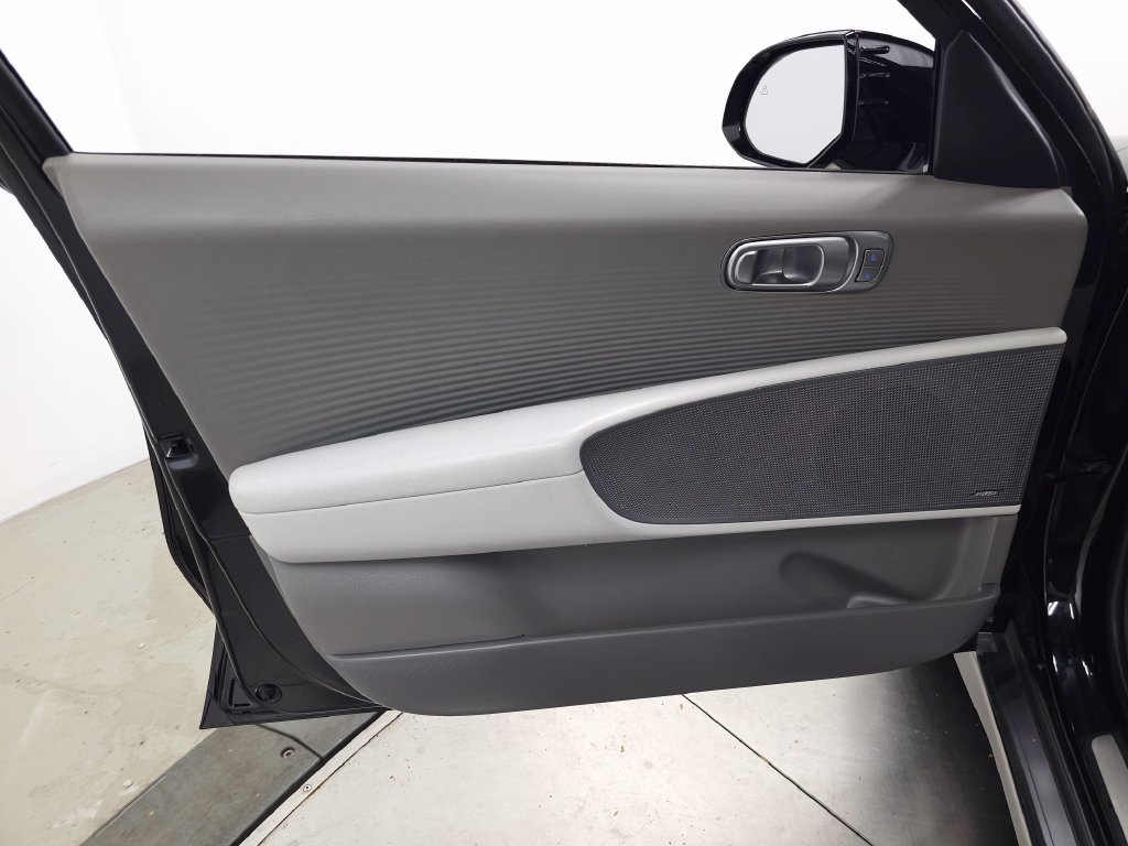 2023 Hyundai IONIQ 6 Limited - Photo 14