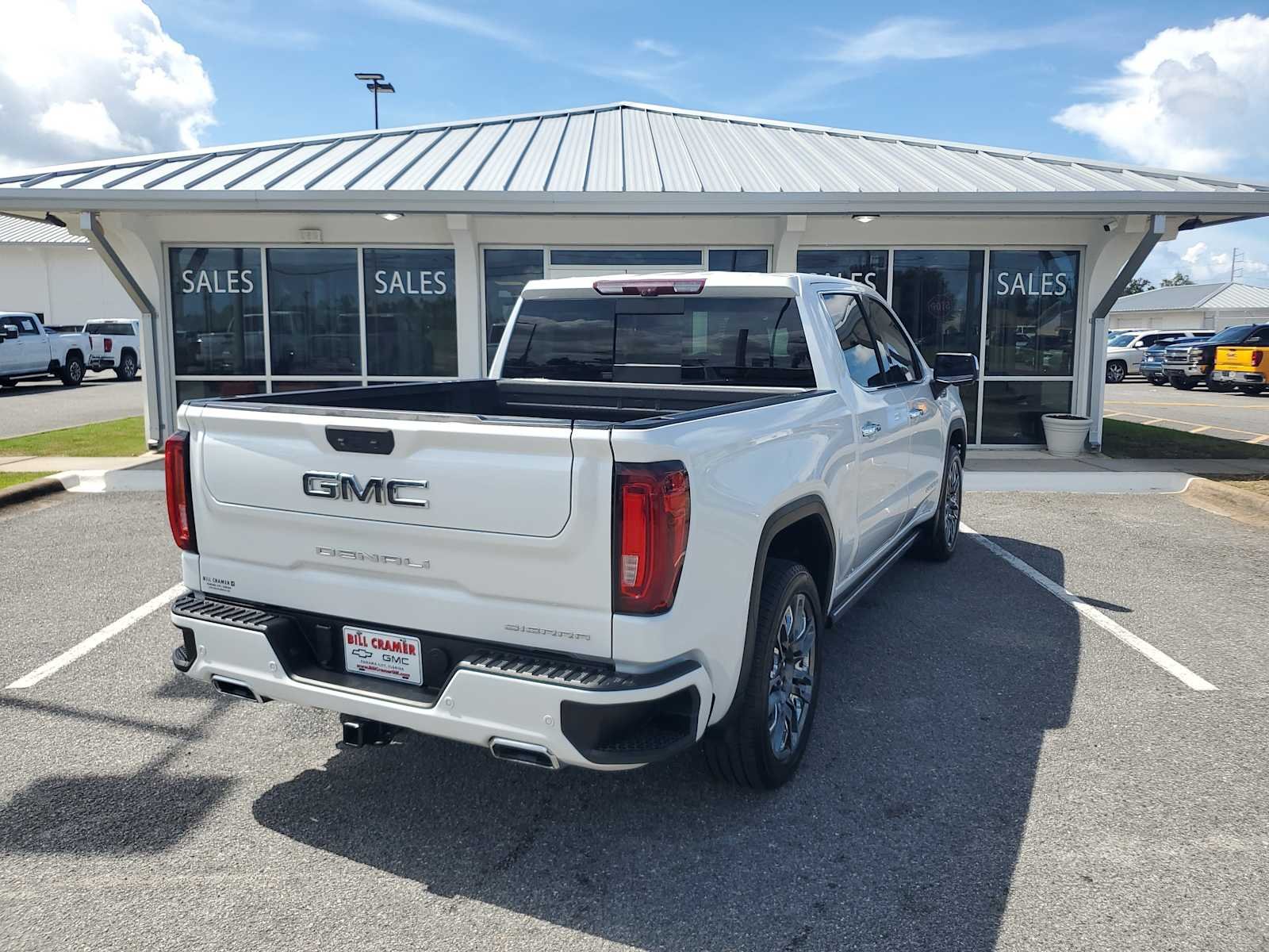 Used 2023 White Frost Tricoat GMC Denali Ultimate image 6