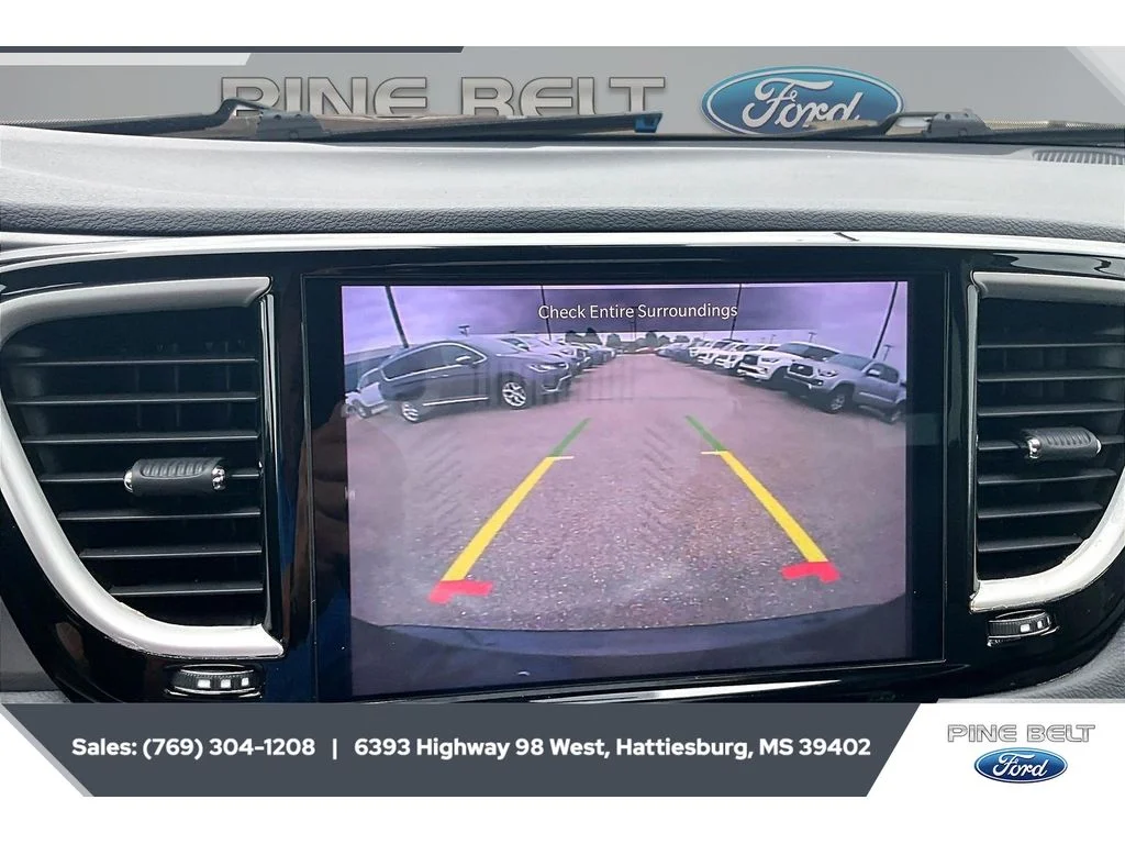 Used 2023 Brilliant Black Crystal Pearlcoat Chrysler Touring L image 16