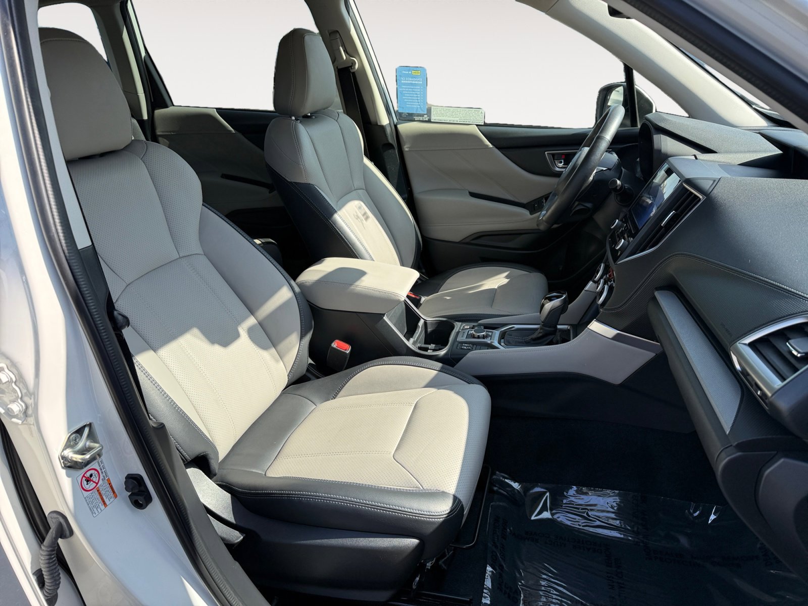 Used 2020 Crystal White Pearl Subaru Limited image 19