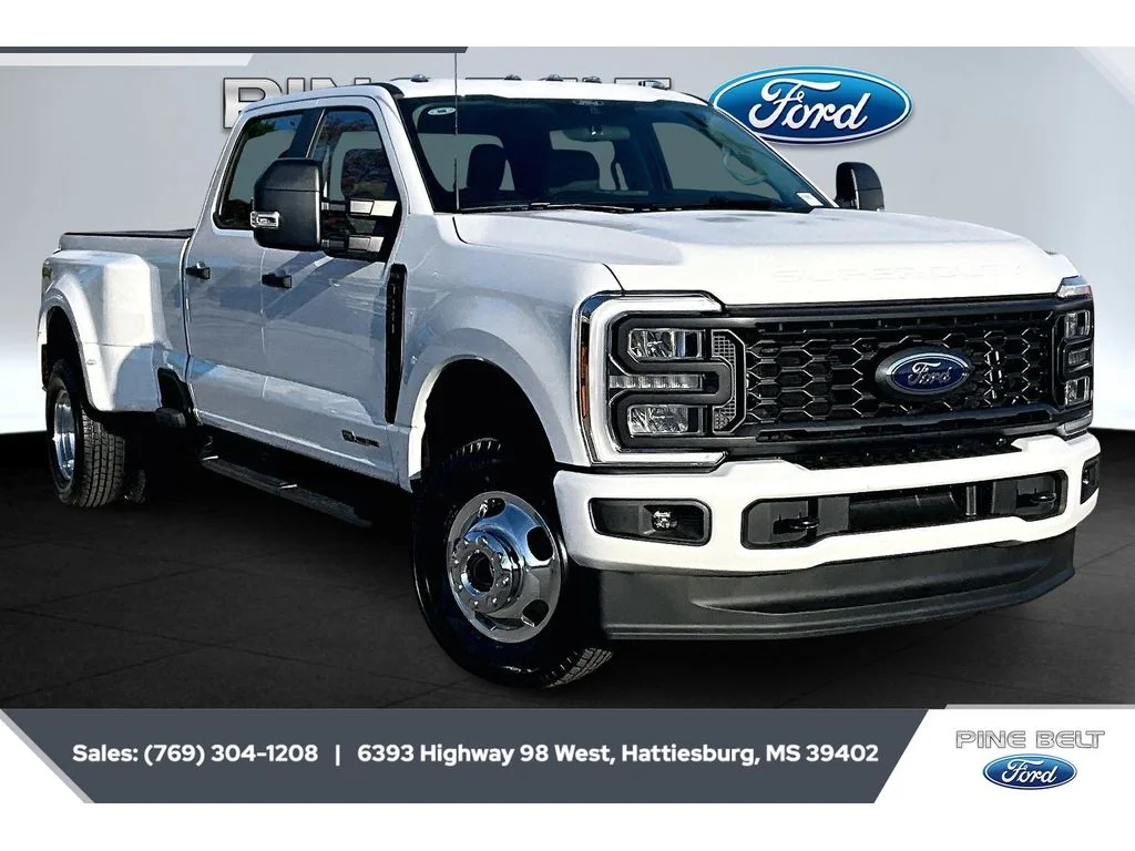 New 2026 Oxford White Ford F-350® XL image 1