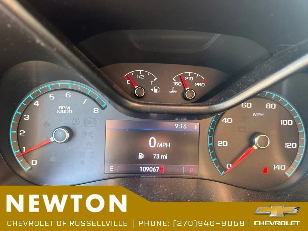 Used 2019 SUMMIT WHITE Chevrolet 4WD LT image 8