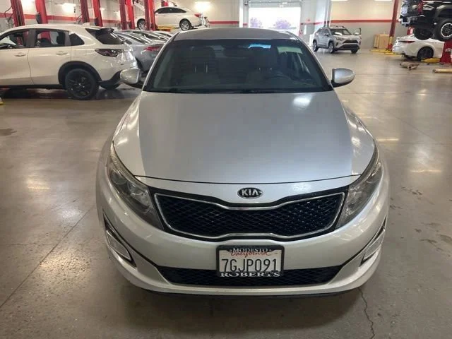 Used 2014 Bright Silver Kia EX image 2