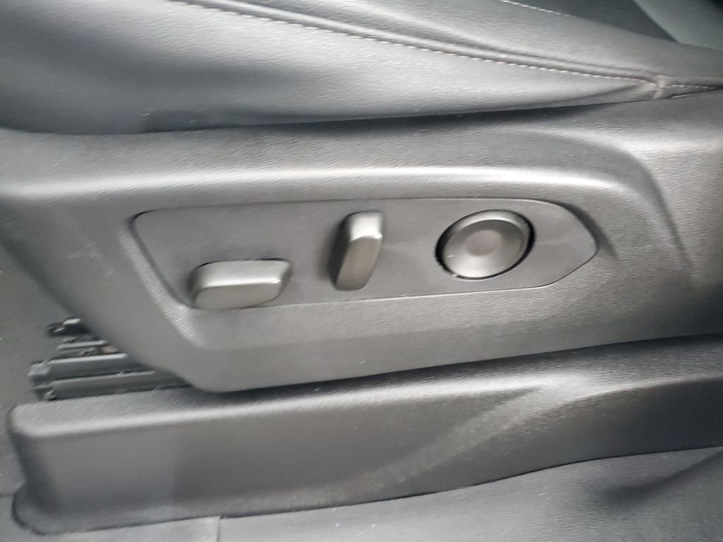 Used 2024  Chevrolet LT image 16