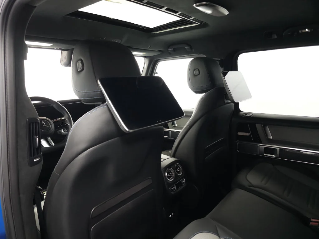 Used 2025 MANUFAKTUR South Sea Blue Magno Mercedes-Benz G 580 image 28