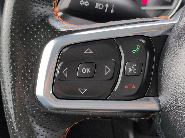 Used 2023 Silver Jeep Mojave image 25