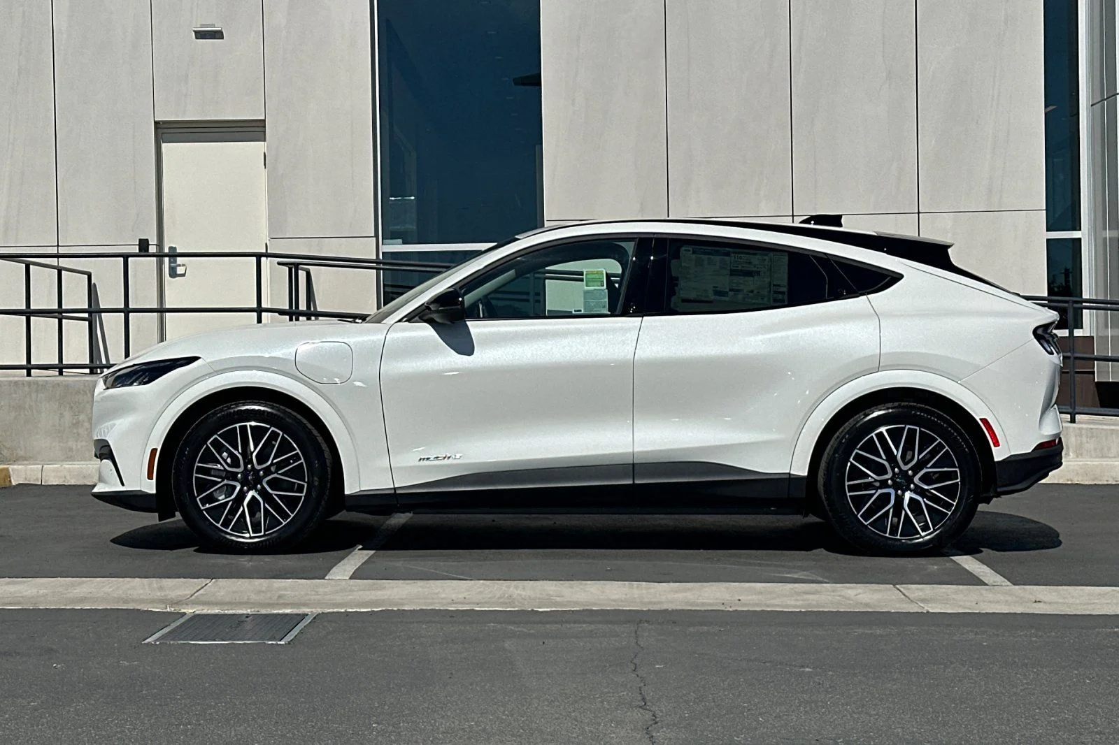 New 2026 Star White Metallic Tri-coat Ford Premium image 6
