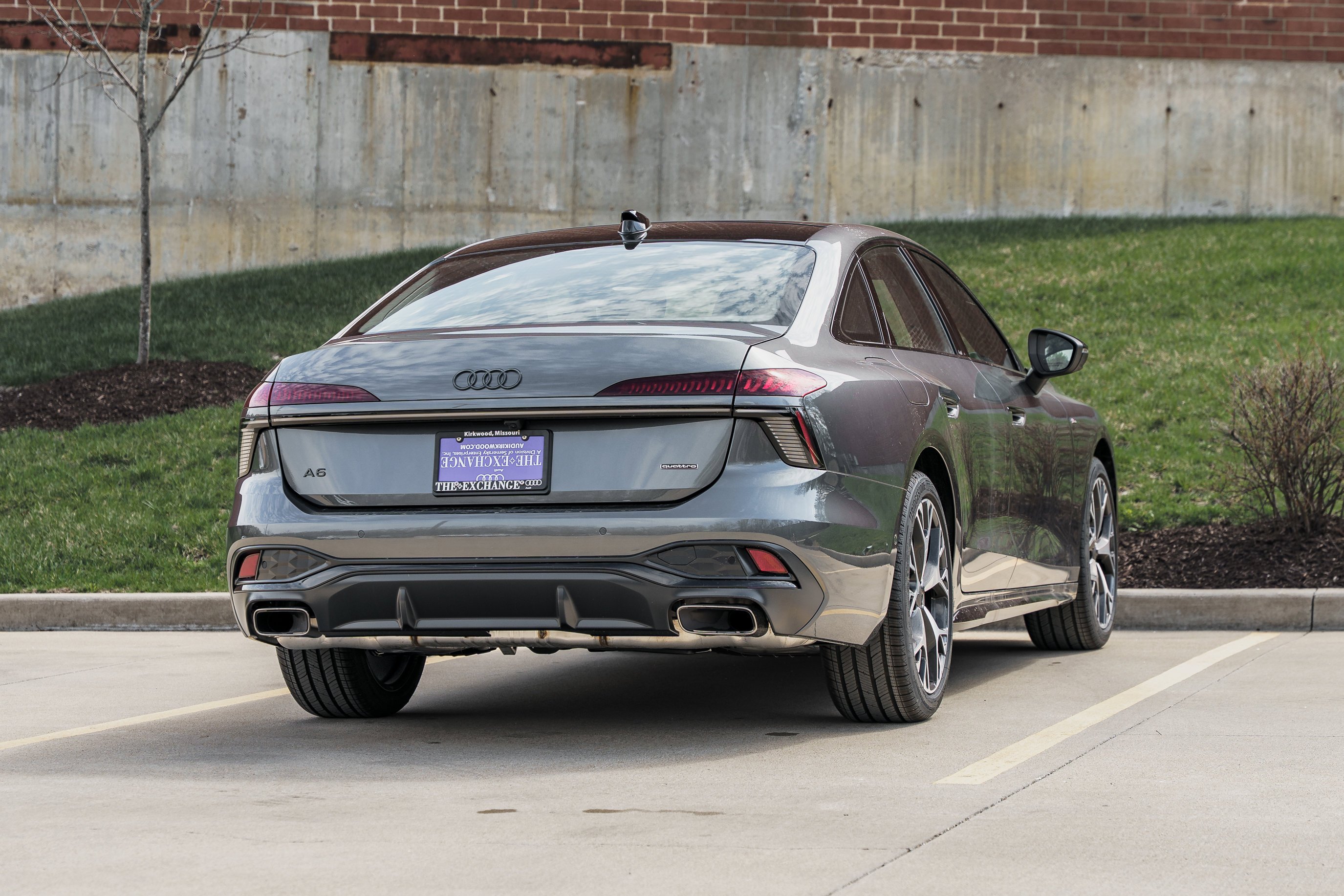 New 2026 Daytona Gray Pearl Effect Audi Premium Plus image 4