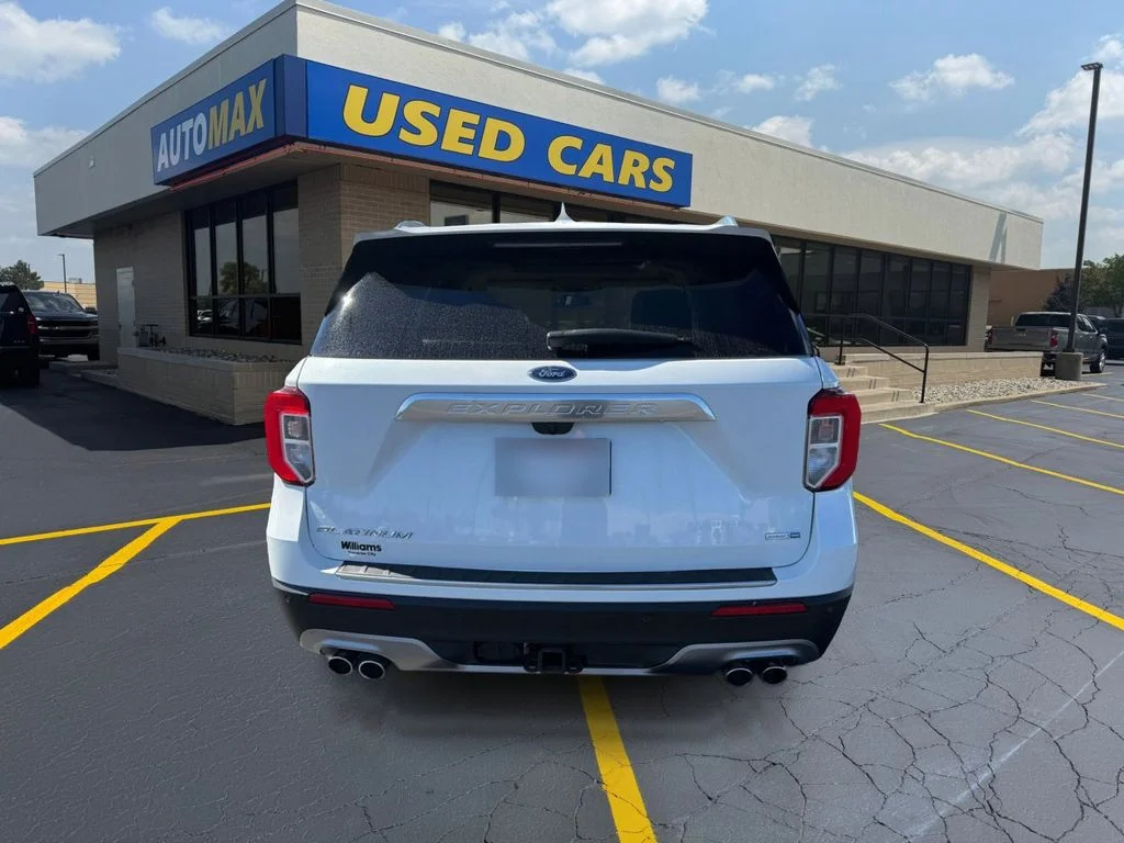 Used 2020 White Metallic Ford Platinum image 6