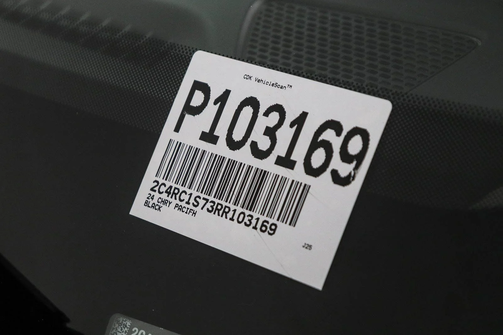 Used 2024 Black Chrysler Select image 27