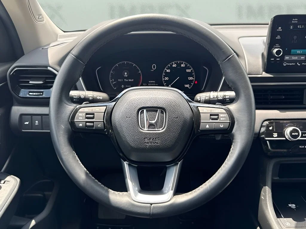Used 2025  Honda Touring image 16