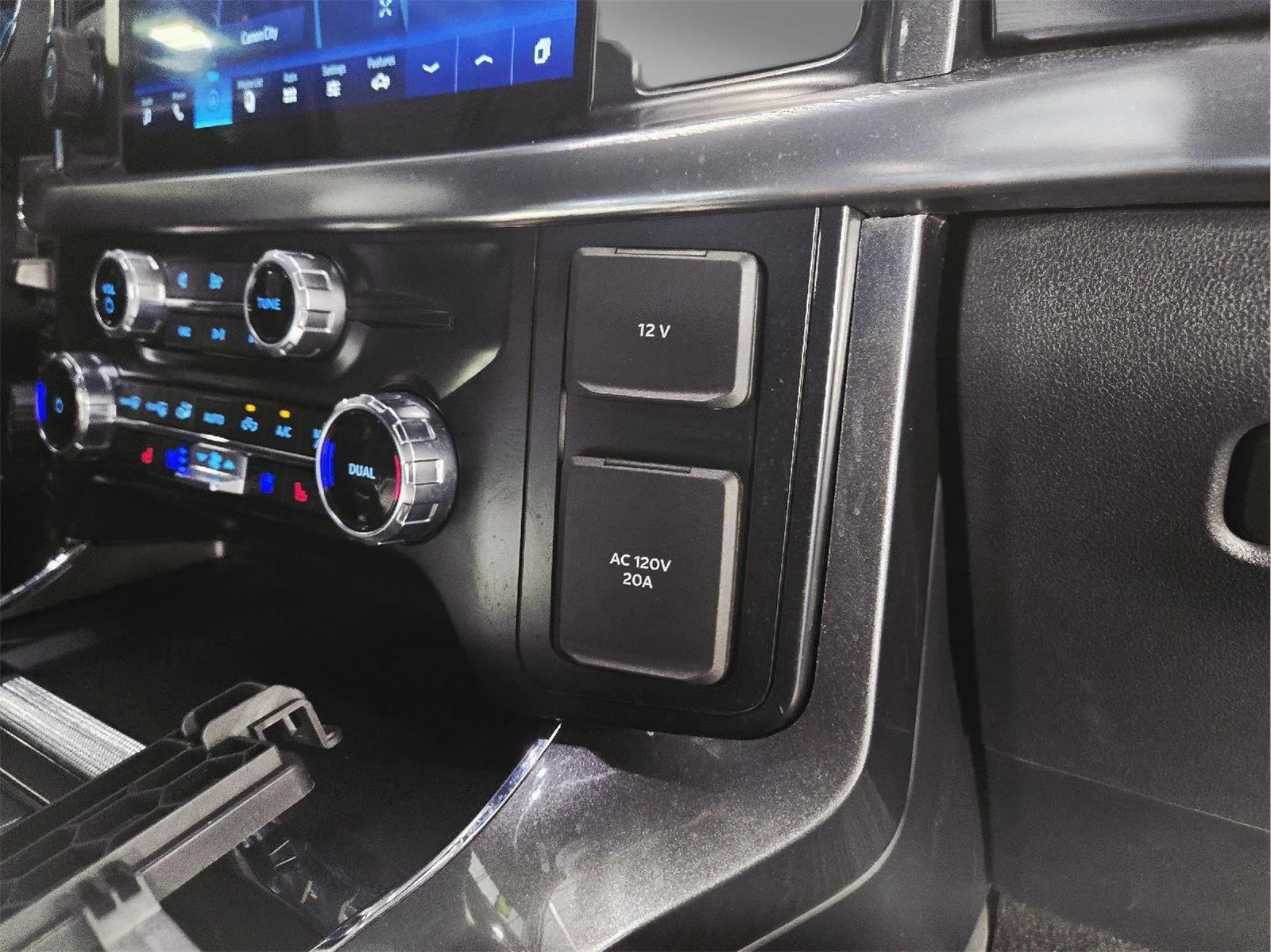 Used 2023 Carbonized Gray Ford LARIAT image 59