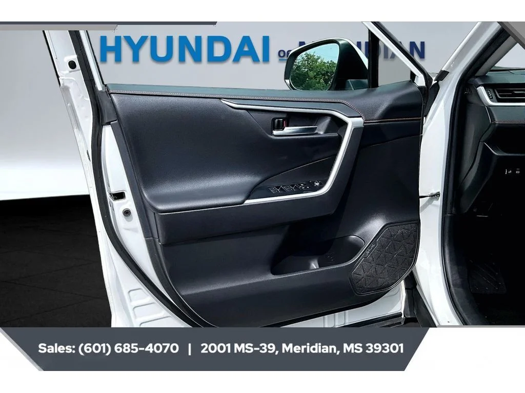 Used 2024 Ice Cap Toyota Adventure image 17