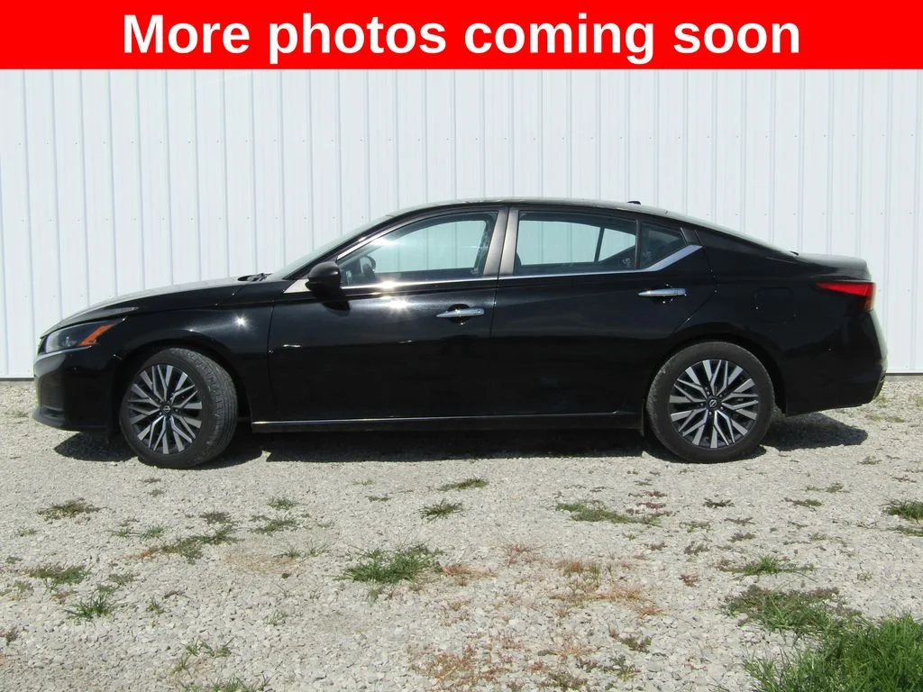 Used 2024 Black Nissan 2.5 SV image 6