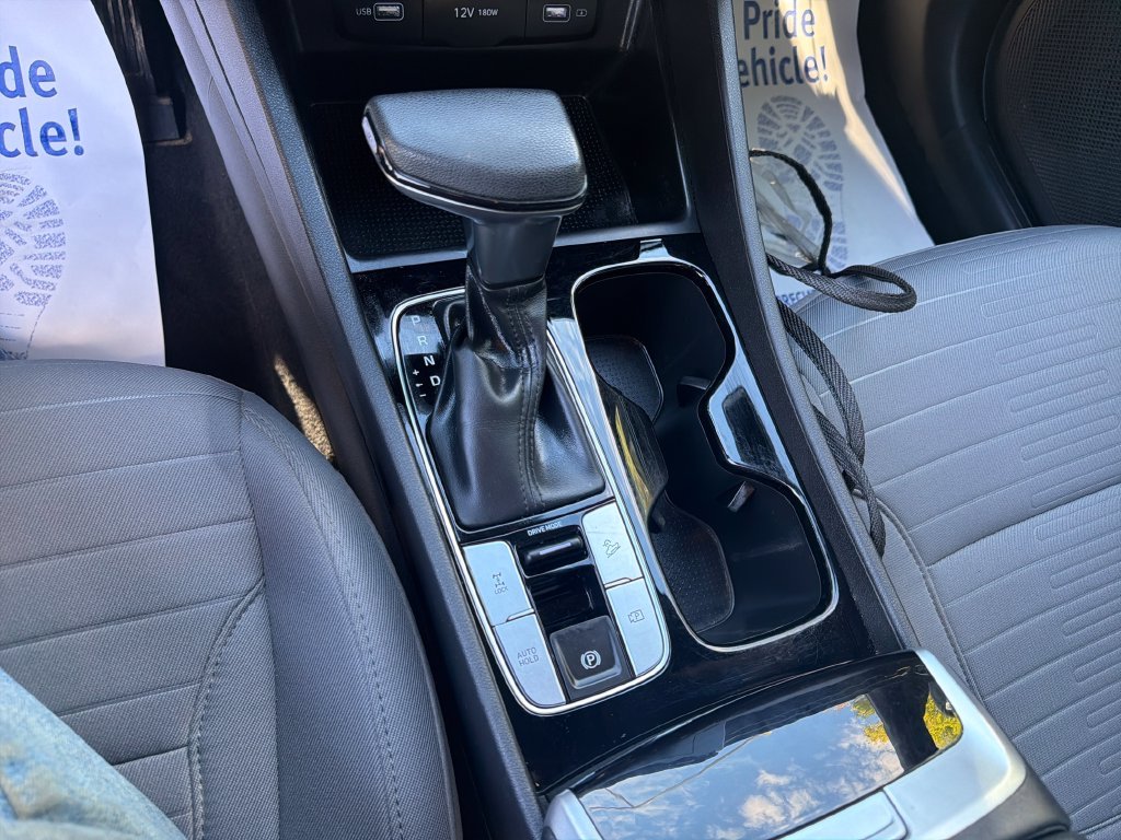 Used 2023 Hampton Gray Hyundai SE image 19