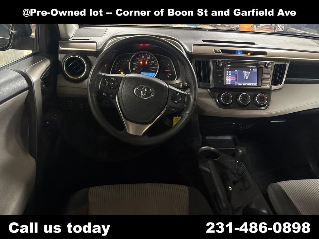 Used 2014 Gray Toyota LE image 17