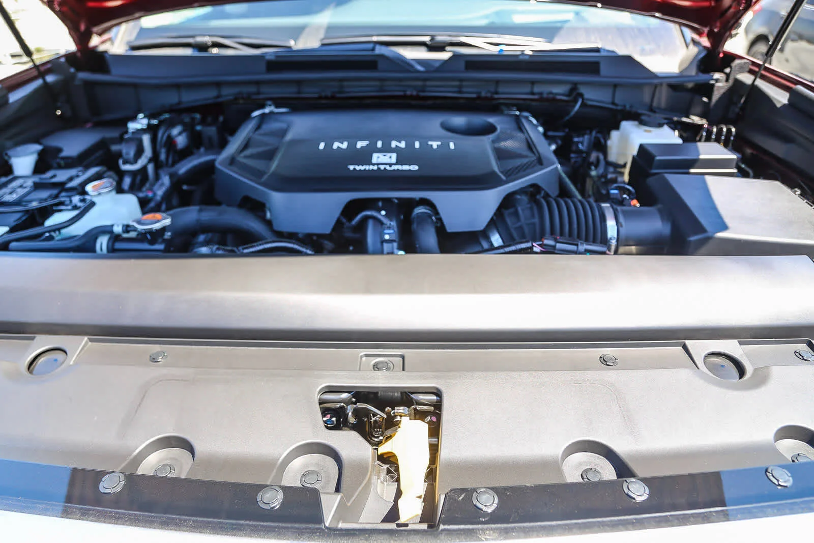 New 2025 COULIS RED INFINITI Luxe 4WD image 13