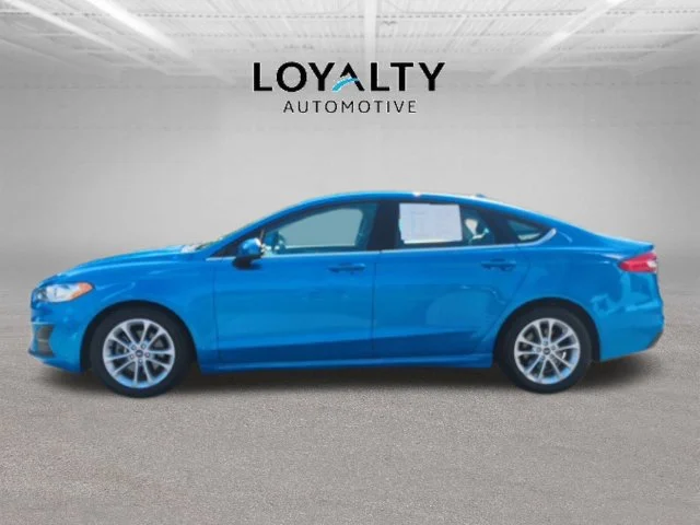 Used 2019 Blue Ford SE image 7