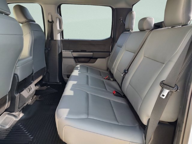 Used 2023 White Ford XL image 26