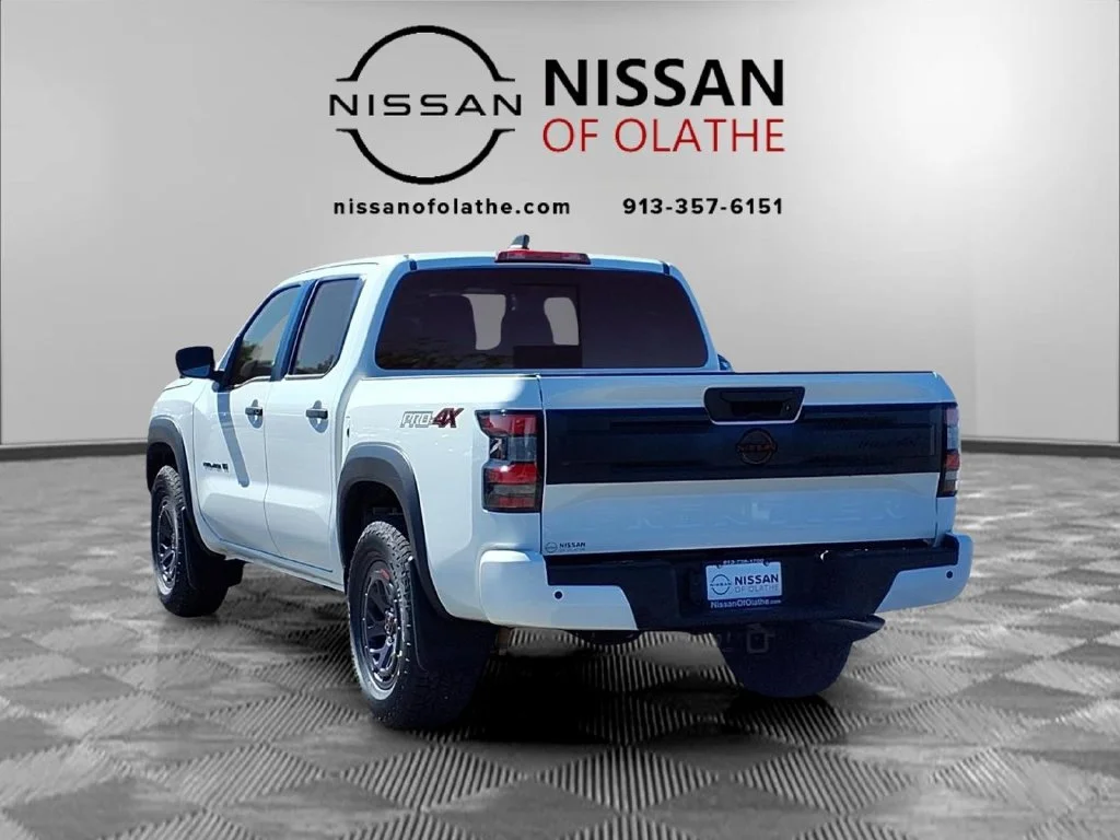 New 2027 White Nissan PRO-4X image 3