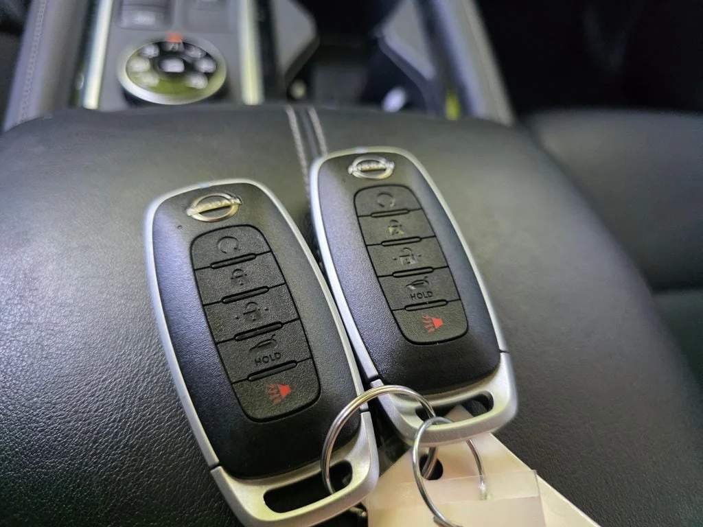 Used 2025 Super Black Nissan SL image 30