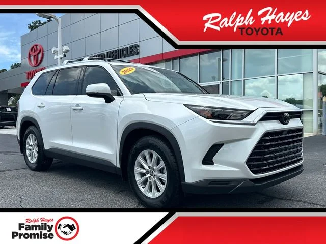 Used 2025 Beige Toyota XLE image 1