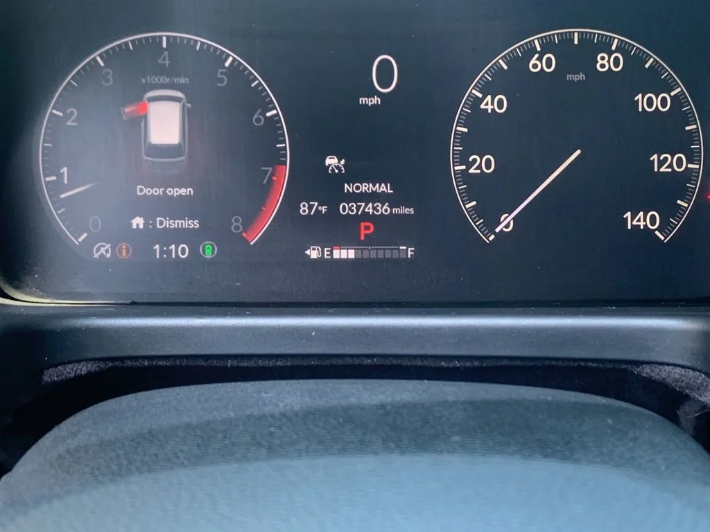 Used 2025 Silver Honda Elite image 29